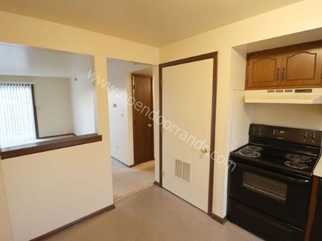 Building Photo - 1000 Old Brick Rd