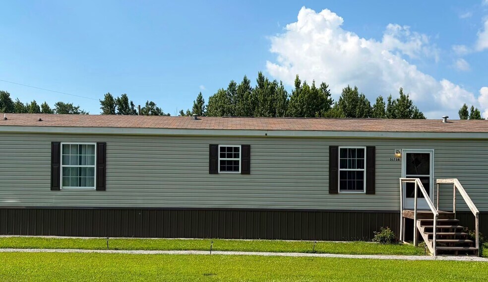Building Photo - 3173 Baker Rd