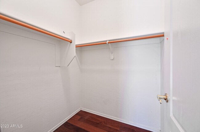 Building Photo - 337 West Swan Drive