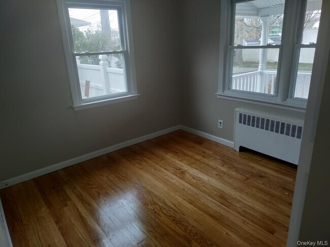 Building Photo - 15 Ketcham Pl