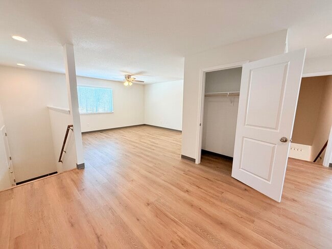 Building Photo - 8125 N Brown Station Rd