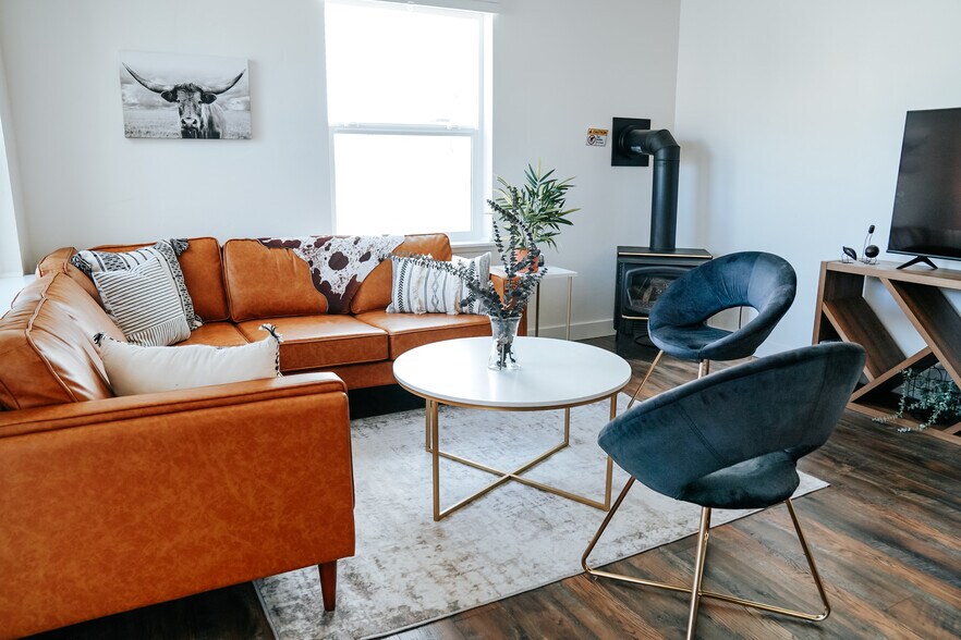 comfortable, yet very livable - 525 8th Ave W