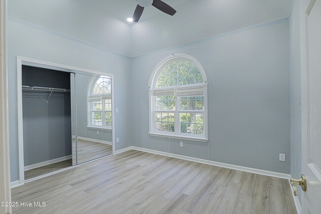 Building Photo - 8829 Lansdowne Dr NW