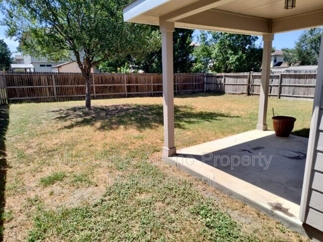 Building Photo - 10316 Artesia Wells