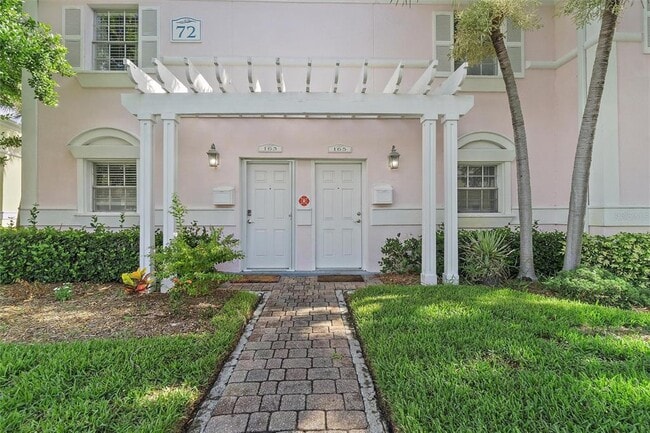 Building Photo - 165 Pompano Dr SE