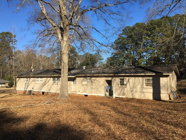 Building Photo - 1911 Lexington St