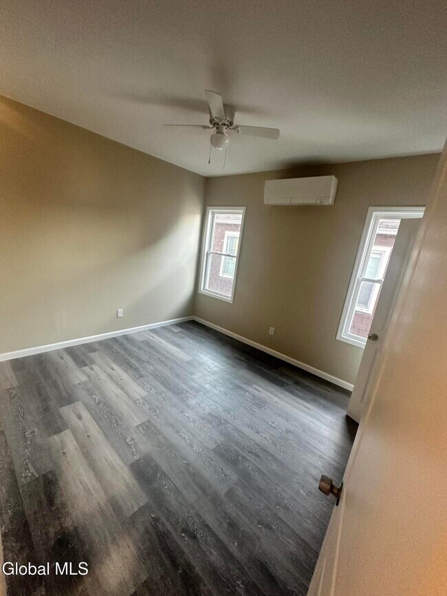 Building Photo - 22 Wilson Ave