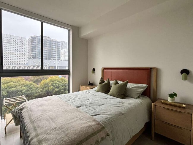 Building Photo - 11 NE 6th St