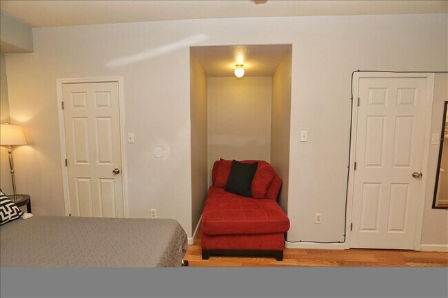 Building Photo - 13117 Vickery St