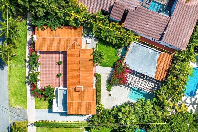 Building Photo - 4108 Palmarito St