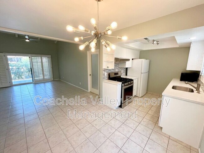 Building Photo - 2160 S Palm Canyon Dr