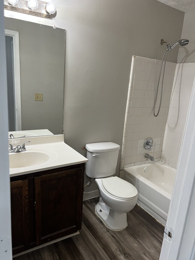 Building Photo - 2623 Evans Mill Dr