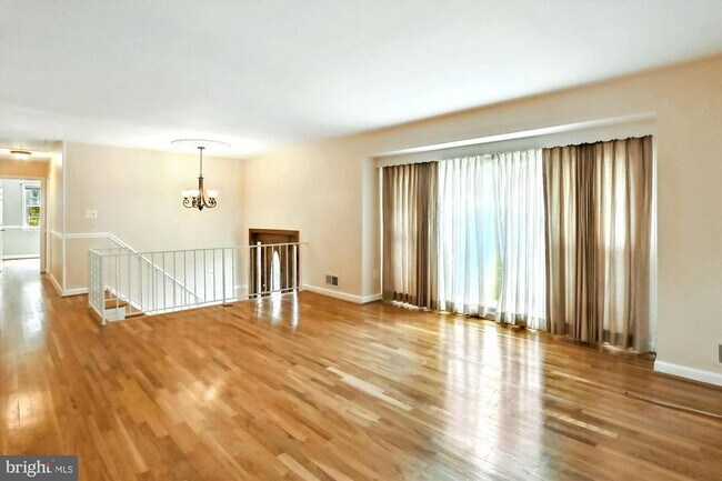 Building Photo - 4243 Worcester Dr