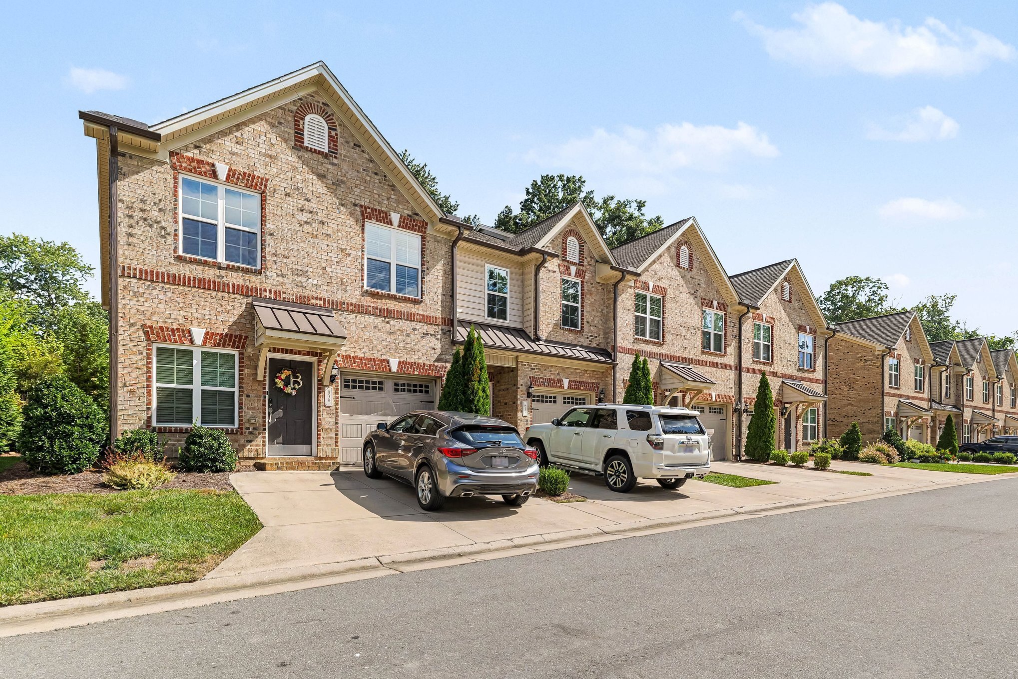 Building Photo - 846 Silver Leaf Dr