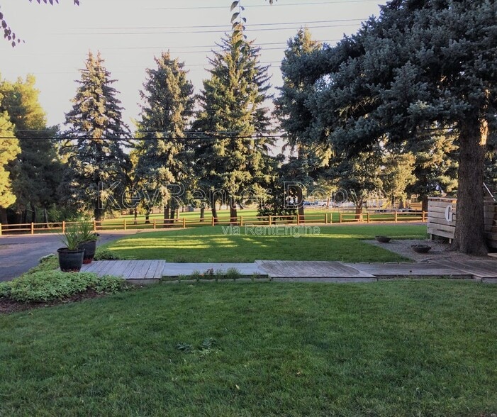 Building Photo - 5306 W Kentucky Ave