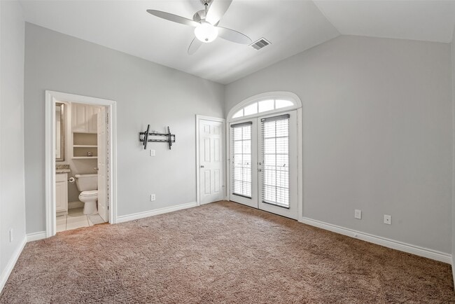 Building Photo - 5950 Kansas St