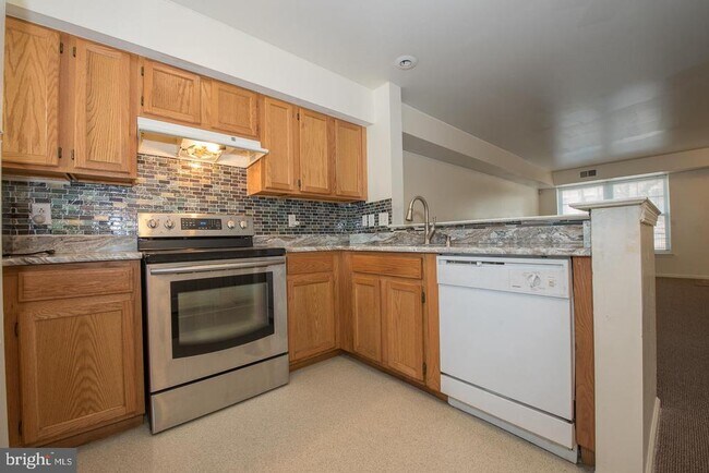 Building Photo - 759 N 44th St