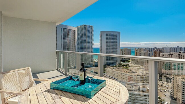 Primary Photo - 4010 S Ocean Dr