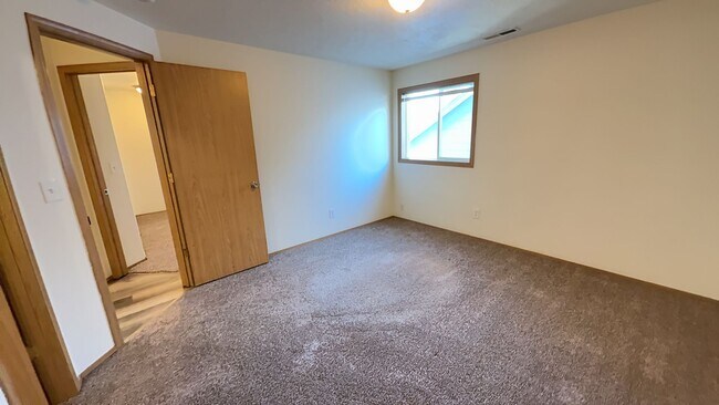 Building Photo - 50% OFF One Month's RENT! 3 Bedroom 2 Bath Renovated House with/ Fenced Backyard on Dead End Street