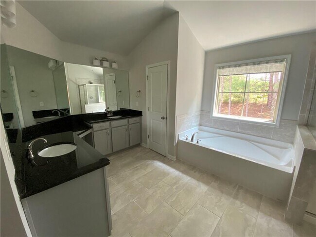 Building Photo - 9095 Maple Run Trail