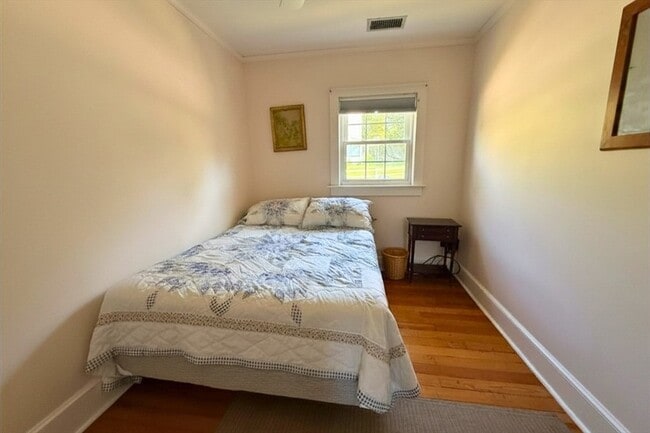 Building Photo - 48 Angelica Ave