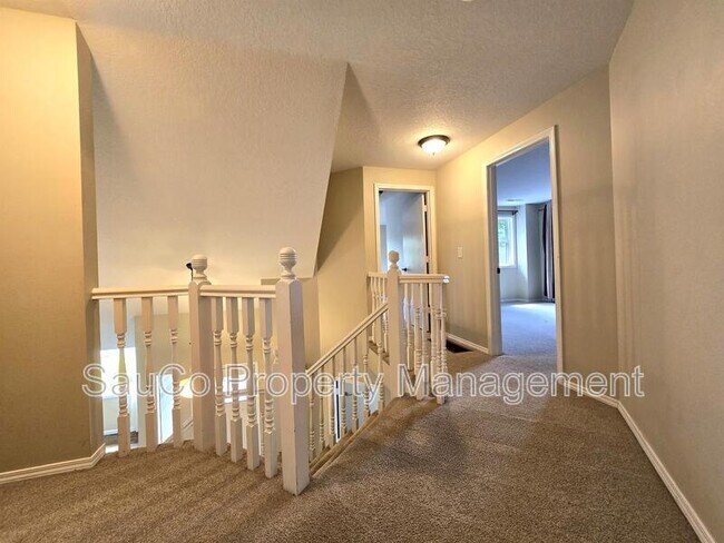 Building Photo - 20365 NW Quail Hollow Dr
