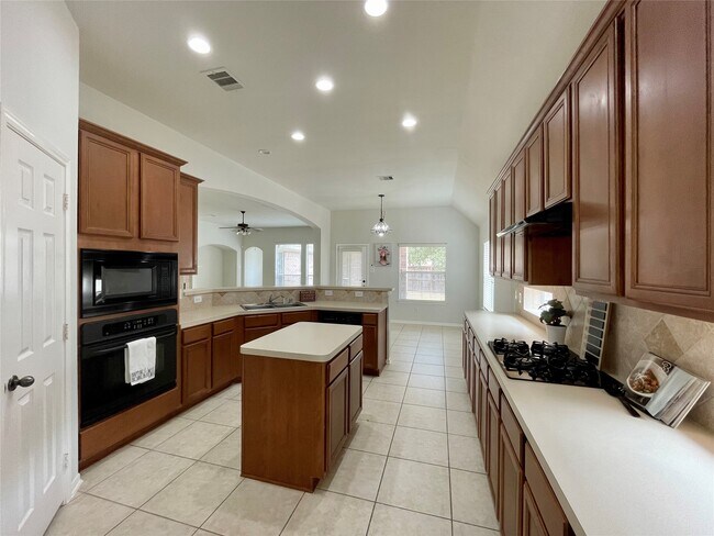 Building Photo - 17606 Mossy Brook Ct