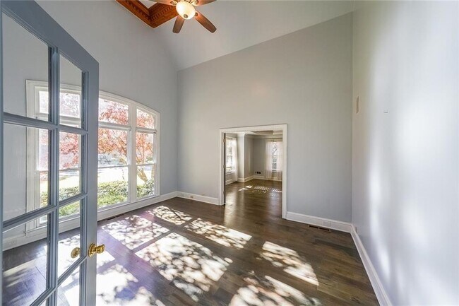 Building Photo - 2747 Lockerly Ln