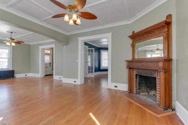 Building Photo - 1051 Naval Ave