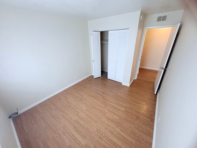 Building Photo - 6529 Greenback Ln