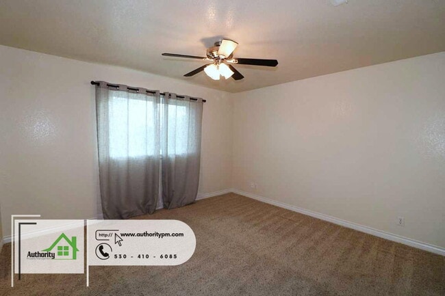 Building Photo - 808 Springer Dr