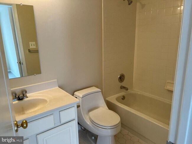 Building Photo - 9425 Spruce Tree Cir