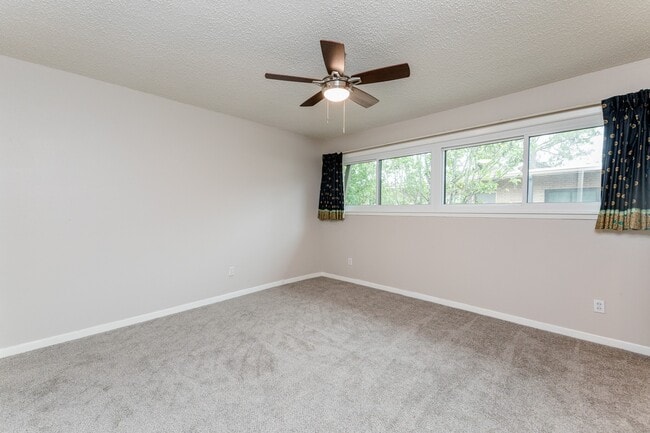 Building Photo - 3809 N Braeswood Blvd