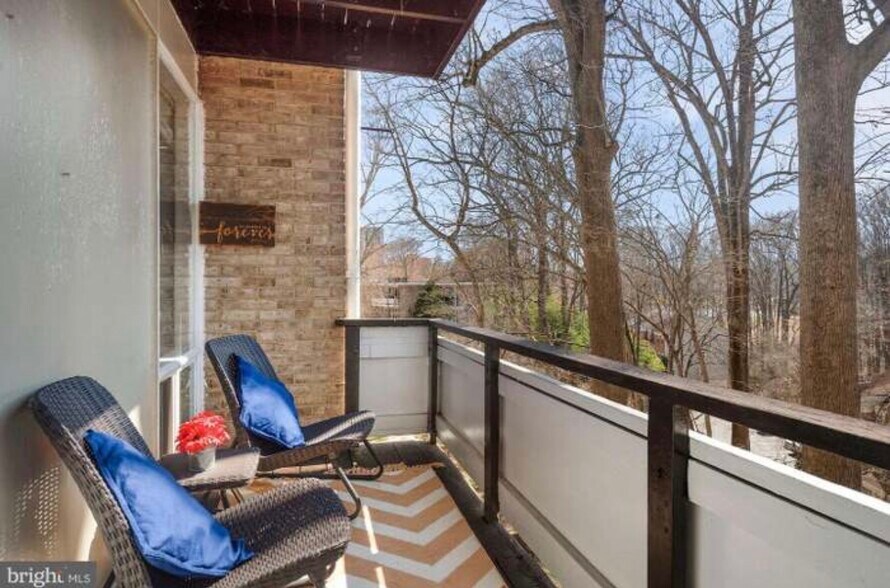 Building Photo - 7533 Spring Lake Dr
