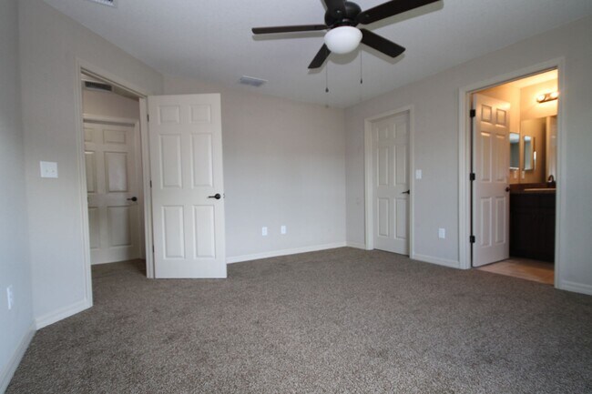 Building Photo - Gorgeous 3 Bedroom, 2 Bathroom Home in Ock...