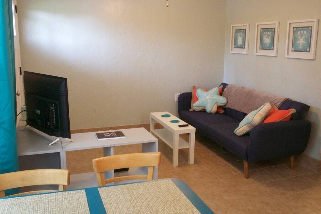 Building Photo - 5009 TANGERINE AVE S