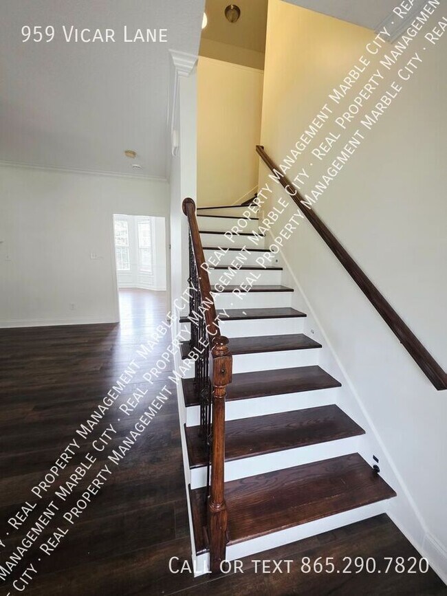 Building Photo - 959 Vicar Ln