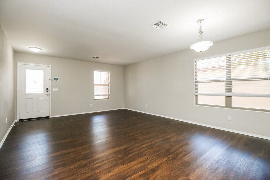 Building Photo - 27834 N 30th Ln