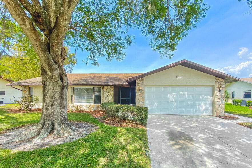 Primary Photo - 8553 Bridgewater Dr