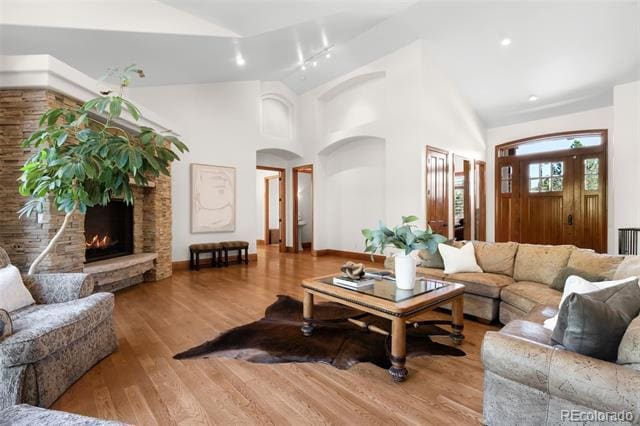 Building Photo - 1705 W Hinsdale Pl