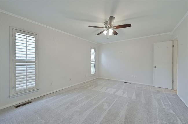 Building Photo - 8720 Raven Ave