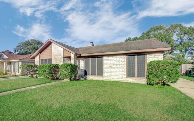 Building Photo - 11527 Sagewillow Ln