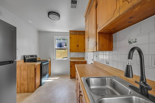 Building Photo - 3 Bed 2 Bath | Wedgewood Houston