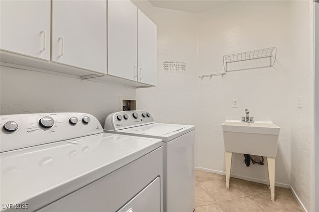 Building Photo - 2651 Dirleton Pl