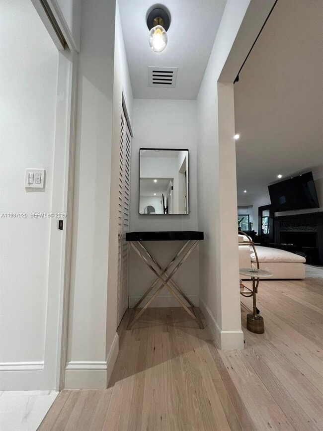 Building Photo - 5173 Alton Rd