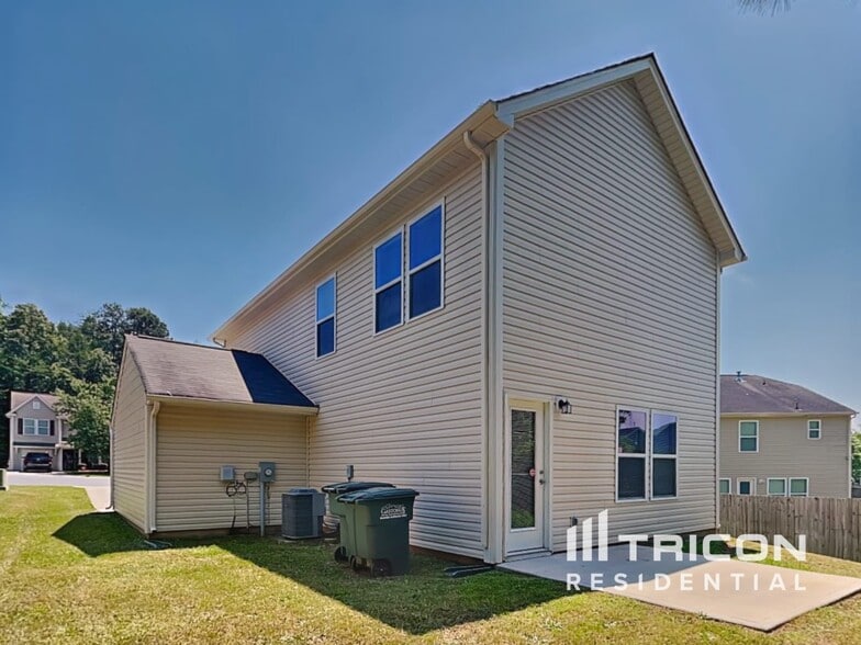 Building Photo - 1408 Logan Patrick Court