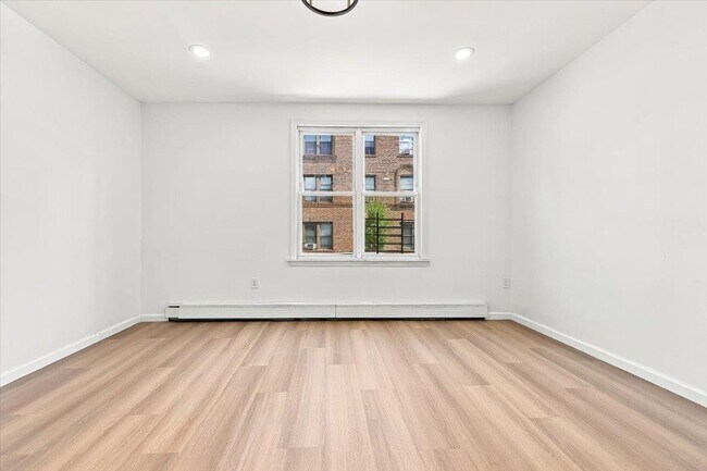 Building Photo - 149 37th St