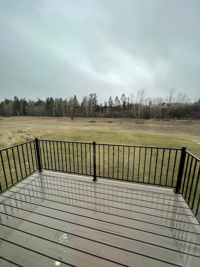 Building Photo - Beautiful Pet Friendly Home