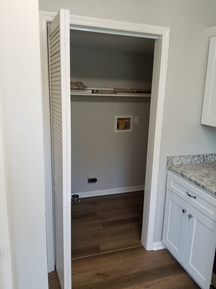 Laundry room next to kitchen - 1445 Toshiba Drive, #B