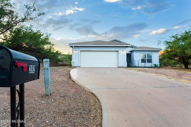 Building Photo - 392 Falcon Ct